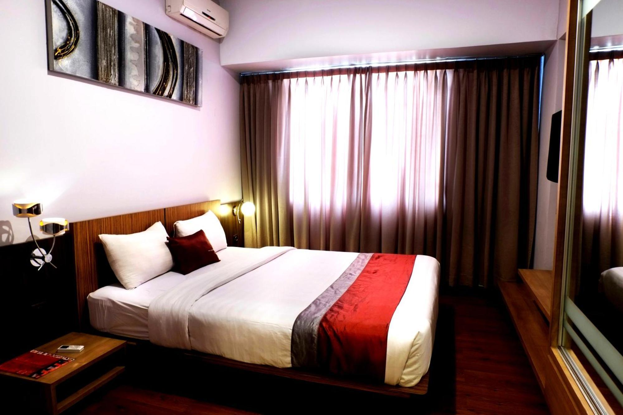 Valore Hotel Cimahi Екстериор снимка