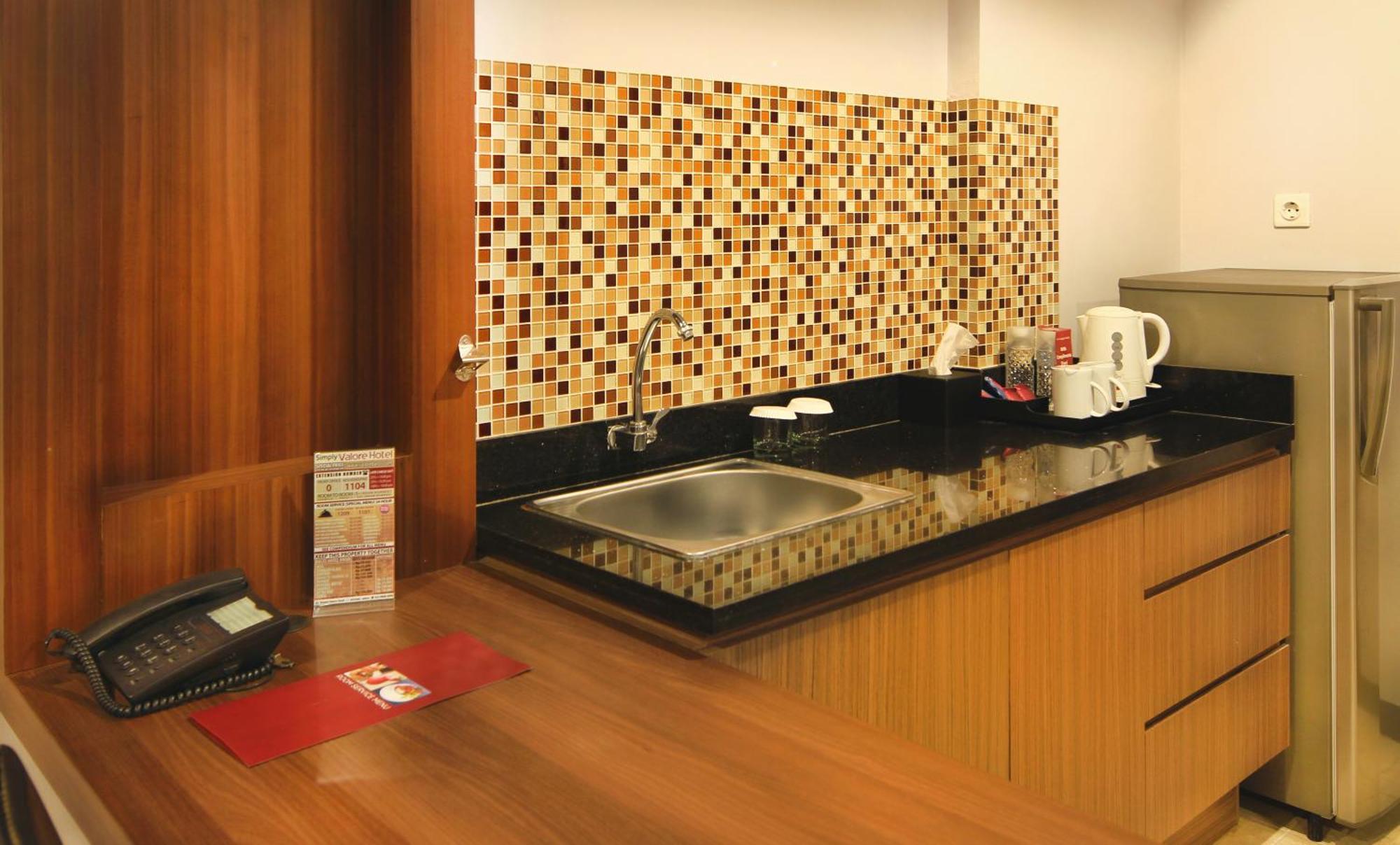 Valore Hotel Cimahi Екстериор снимка