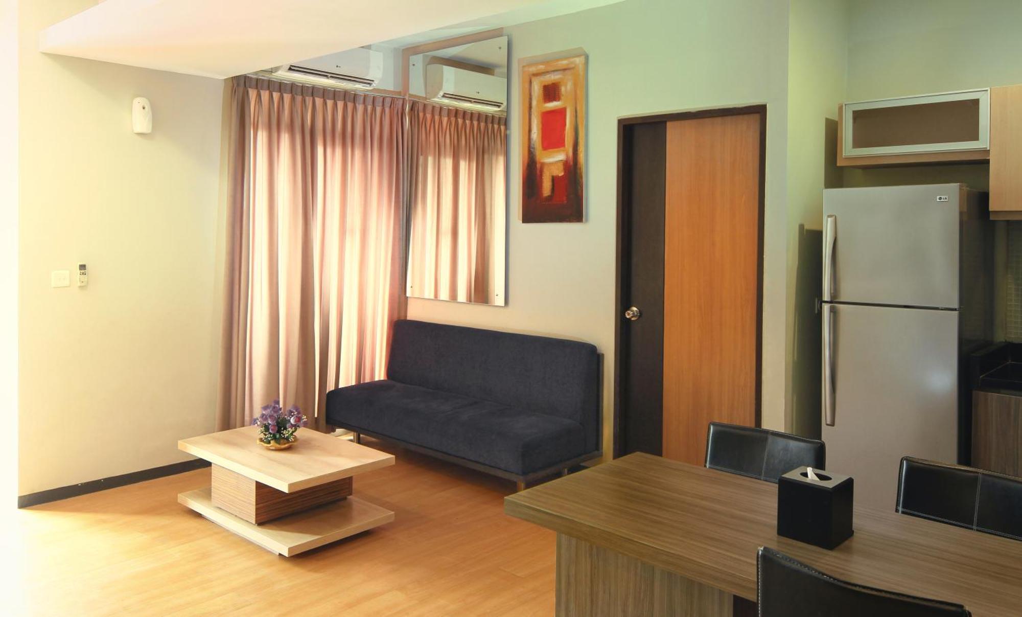 Valore Hotel Cimahi Екстериор снимка