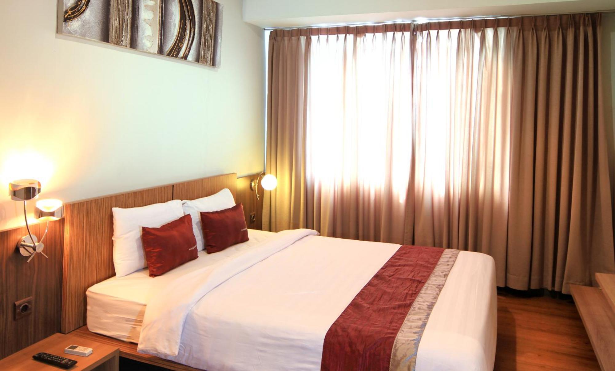 Valore Hotel Cimahi Екстериор снимка