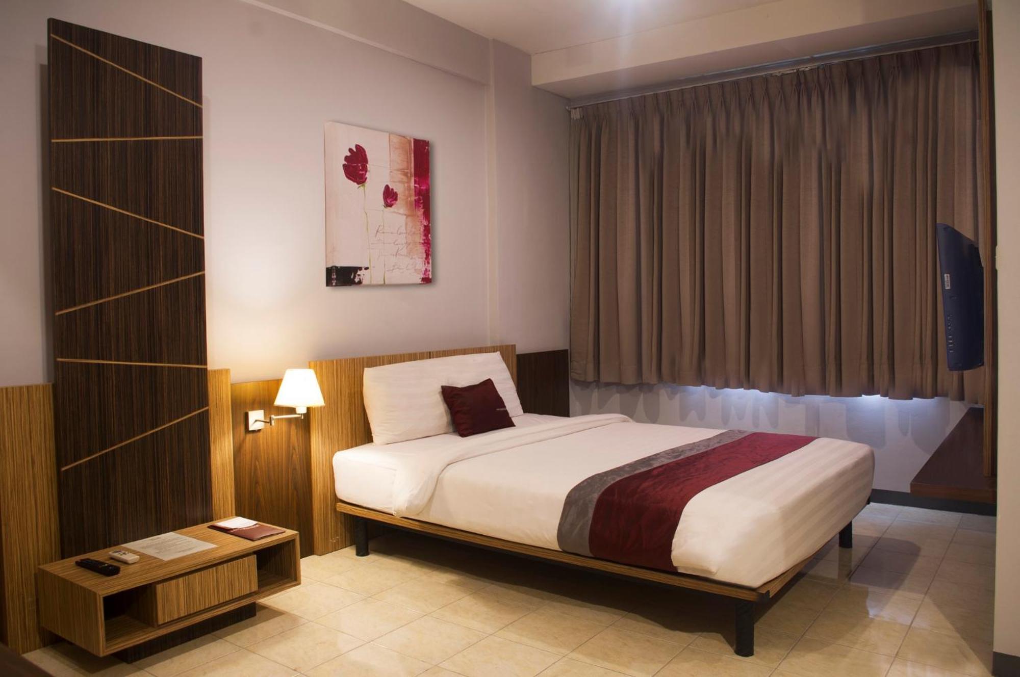 Valore Hotel Cimahi Екстериор снимка