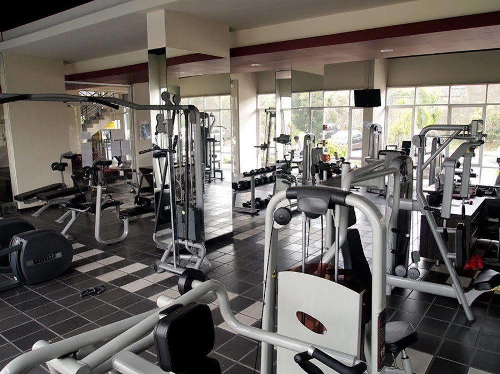 Valore Hotel Cimahi Екстериор снимка